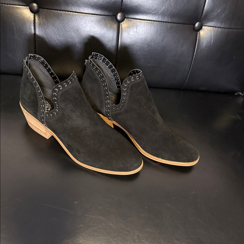 Vince Camuto Black Suede Ankle Boots Size 10